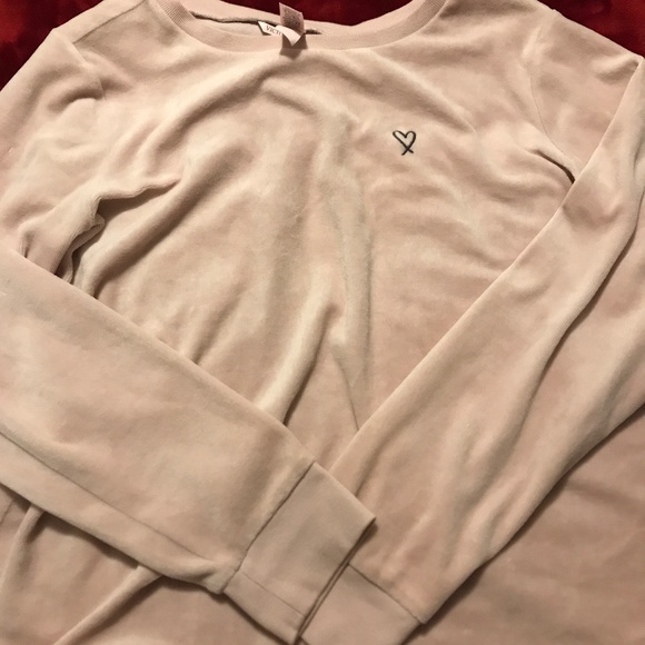 Victoria Secret sweater - Picture 1 of 3